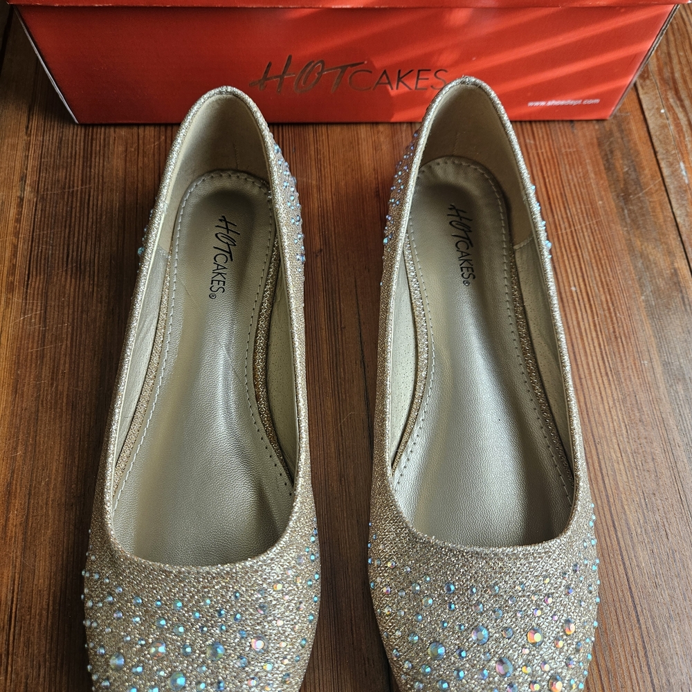 Hot Cakes Glittering Gold Flats